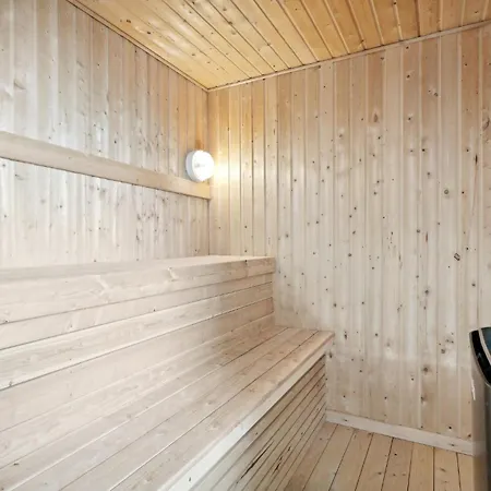 Prázdninový dům Beautiful In With Sauna